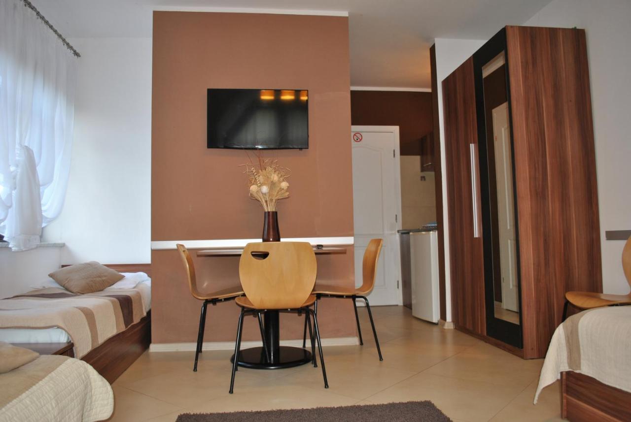 Dog Friendly Dom, Apartamenty Wichrowe Wzgorza Z Basenem Brenna أوسترون المظهر الخارجي الصورة