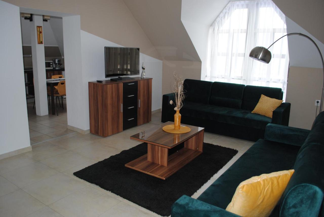 Dog Friendly Dom, Apartamenty Wichrowe Wzgorza Z Basenem Brenna أوسترون المظهر الخارجي الصورة